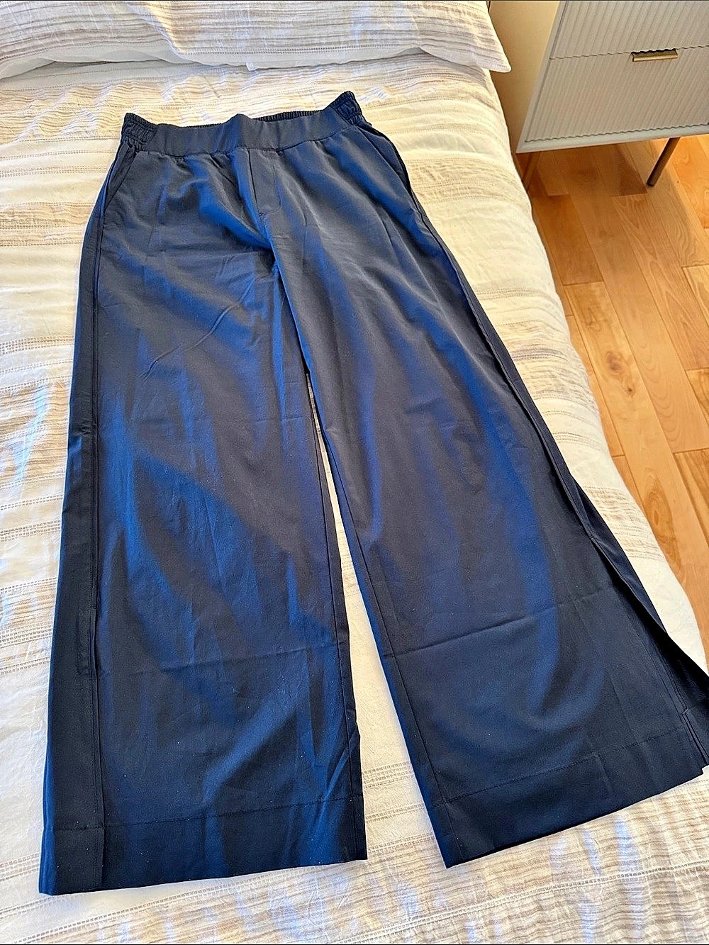 Old Navy wide leg pants with side slit